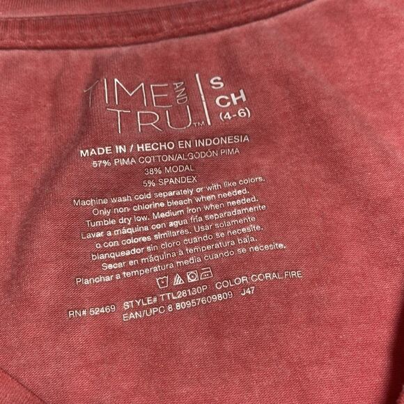 Time and Tru V-Neck Sleeveless T-Shirt - Picture 5 of 5